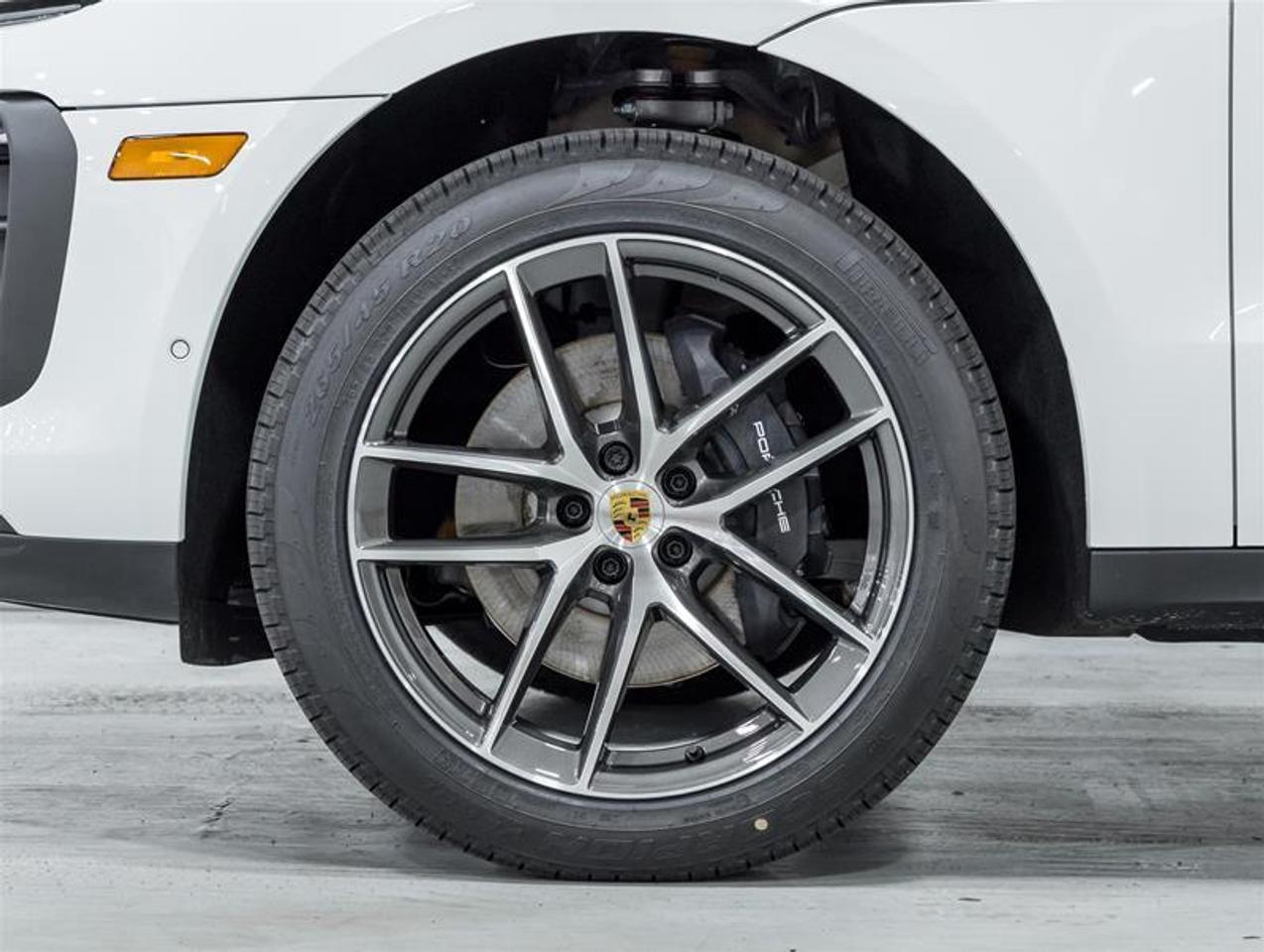 2026 Porsche Macan  Photo