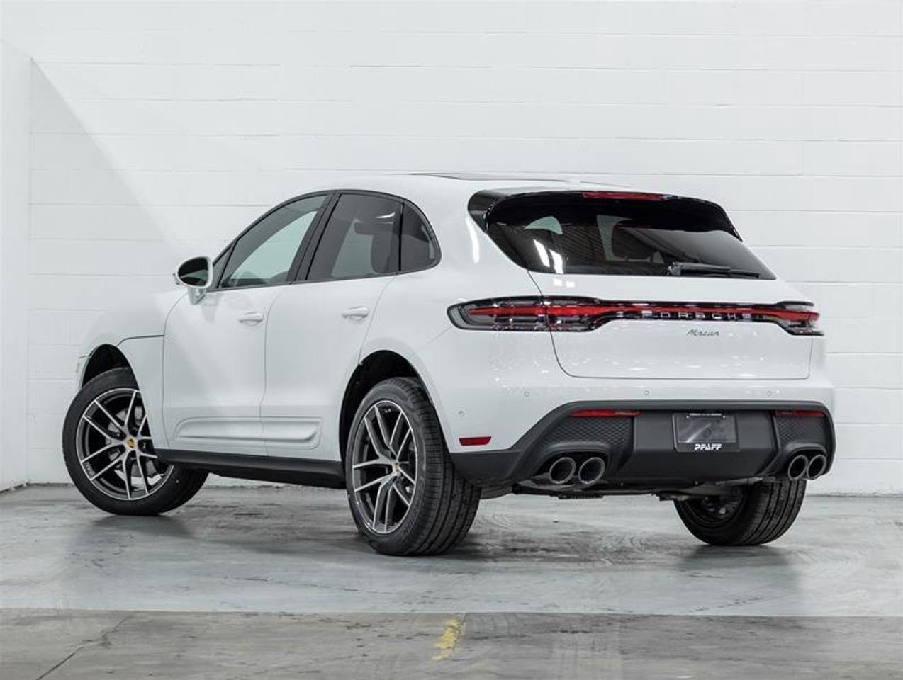 2026 Porsche Macan  Photo