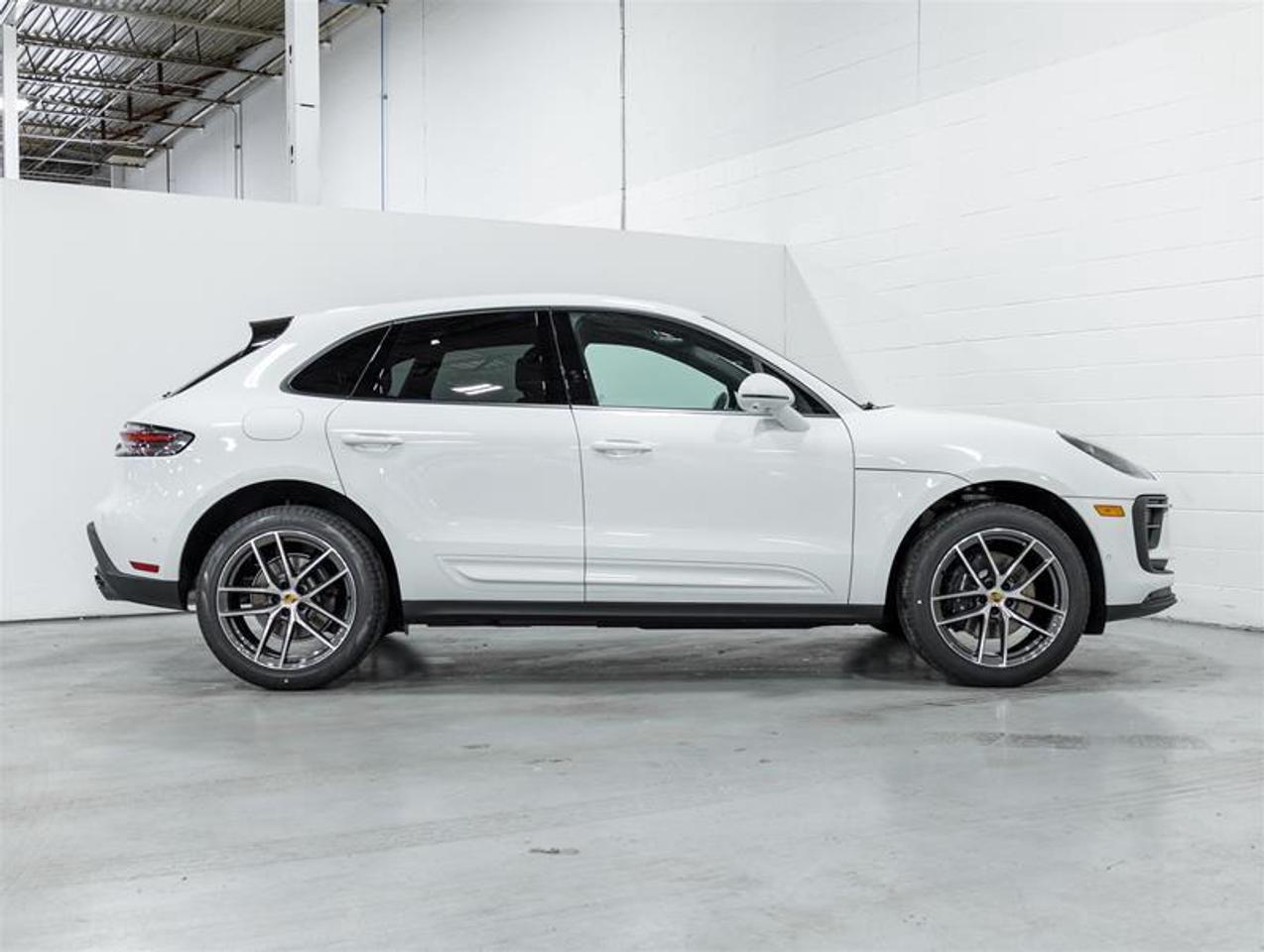 2026 Porsche Macan  Photo