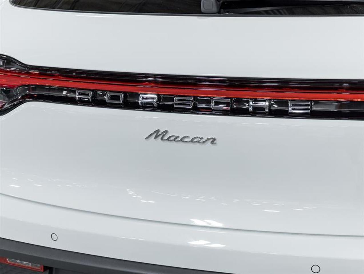2026 Porsche Macan  Photo