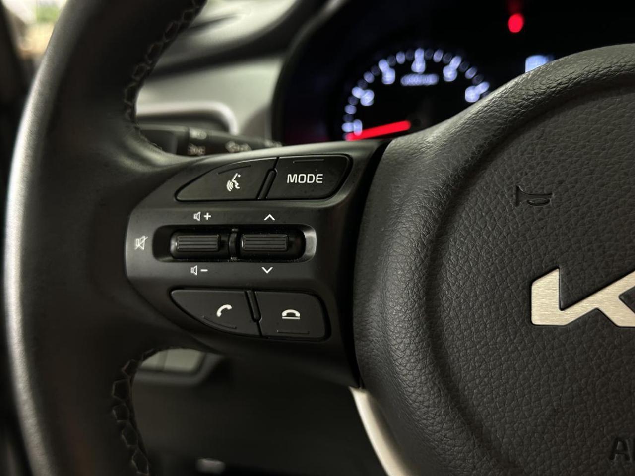 2023 Kia Rio LX Photo