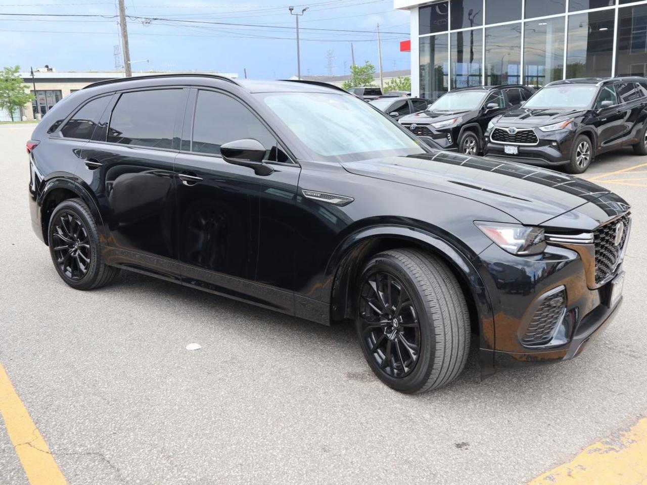 2025 Mazda CX-70 MHEV GT-P AWD/ EXTENDED WARRANTY/ ONLY 19K/ MUST SEE Photo