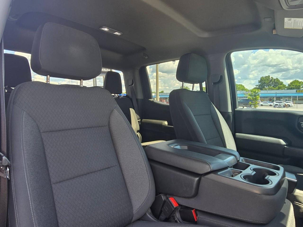 2022 Chevrolet Silverado 1500 LTD Crew Cab Standard Box 4-Wheel Drive Custom Trail Boss Photo