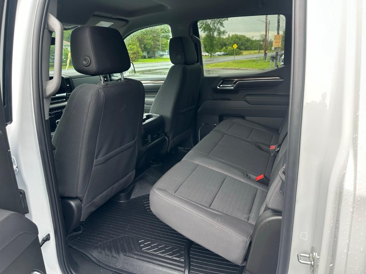 2025 Chevrolet Silverado 1500 Crew Cab Standard Box 4-Wheel Drive RST Photo