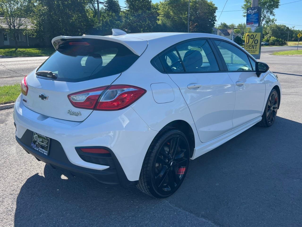 2018 Chevrolet Cruze Hatchback LT (Automatic) Photo4