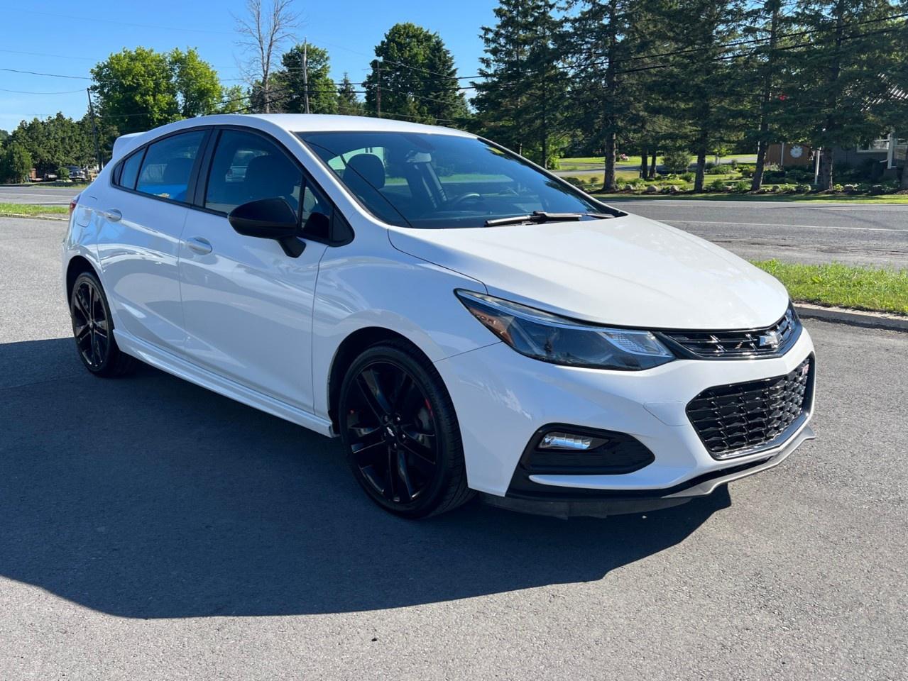2018 Chevrolet Cruze Hatchback LT (Automatic) Photo