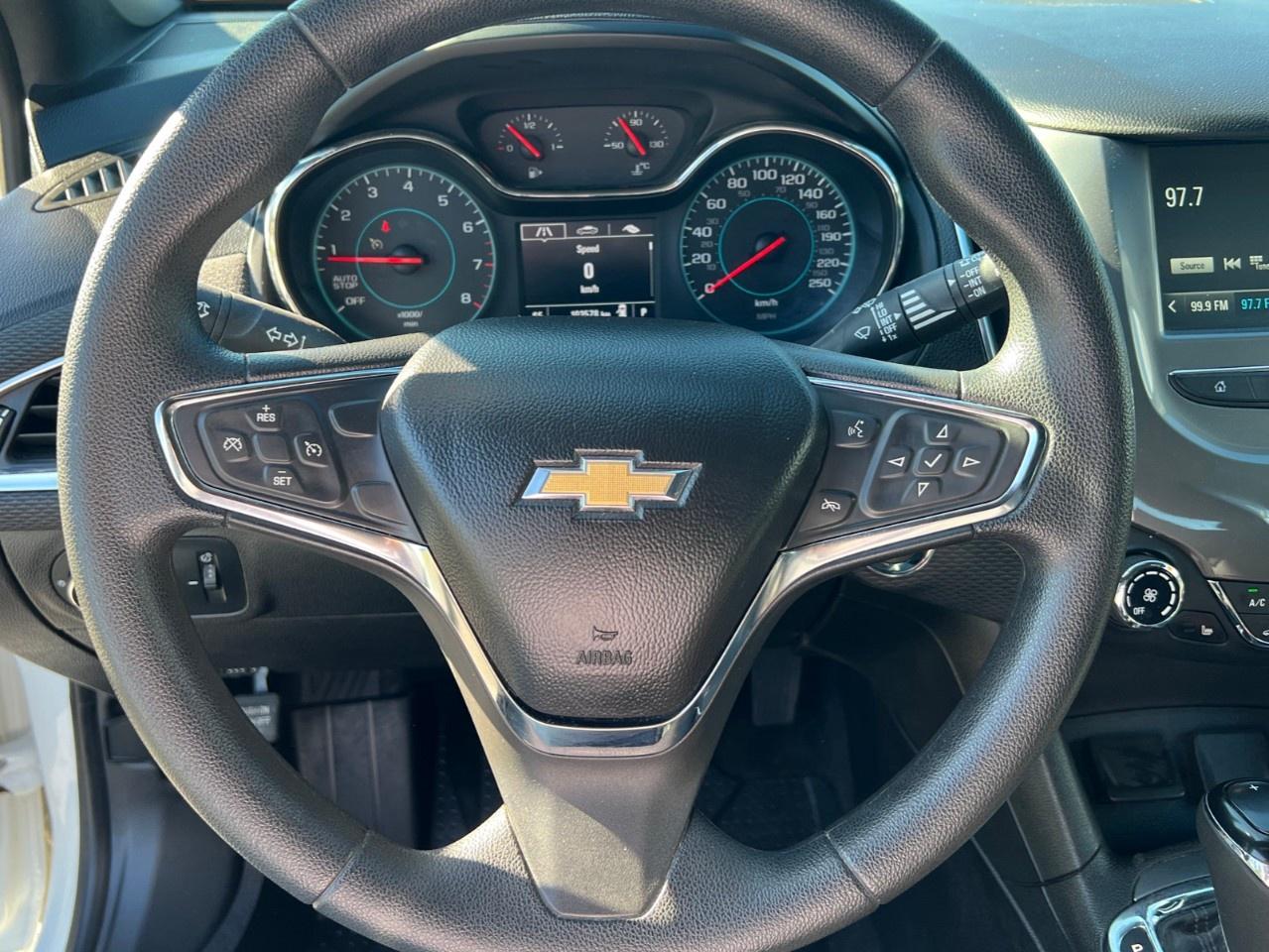 2018 Chevrolet Cruze Hatchback LT (Automatic) Photo