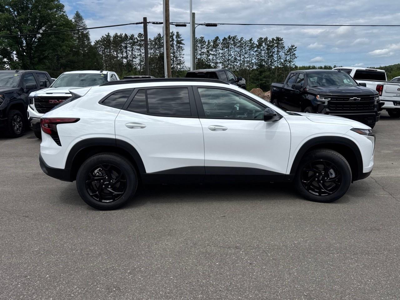 2026 Chevrolet Trax Fwd 4dr Lt Photo