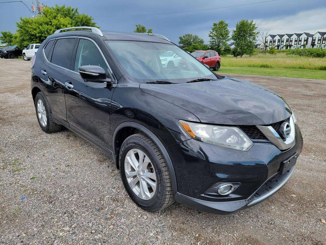 2014 Nissan Rogue SV Photo