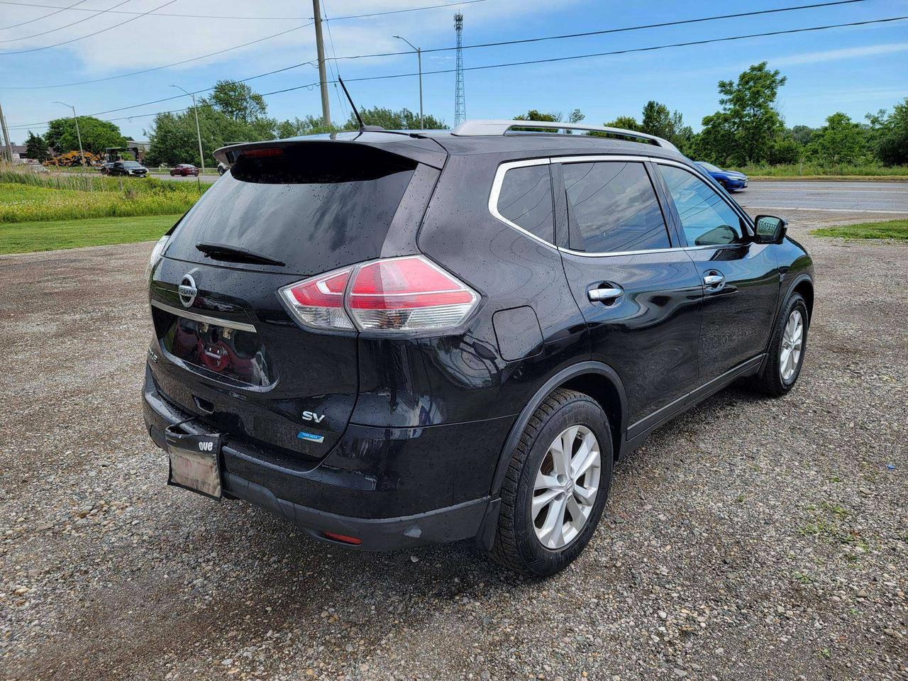 2014 Nissan Rogue SV Photo