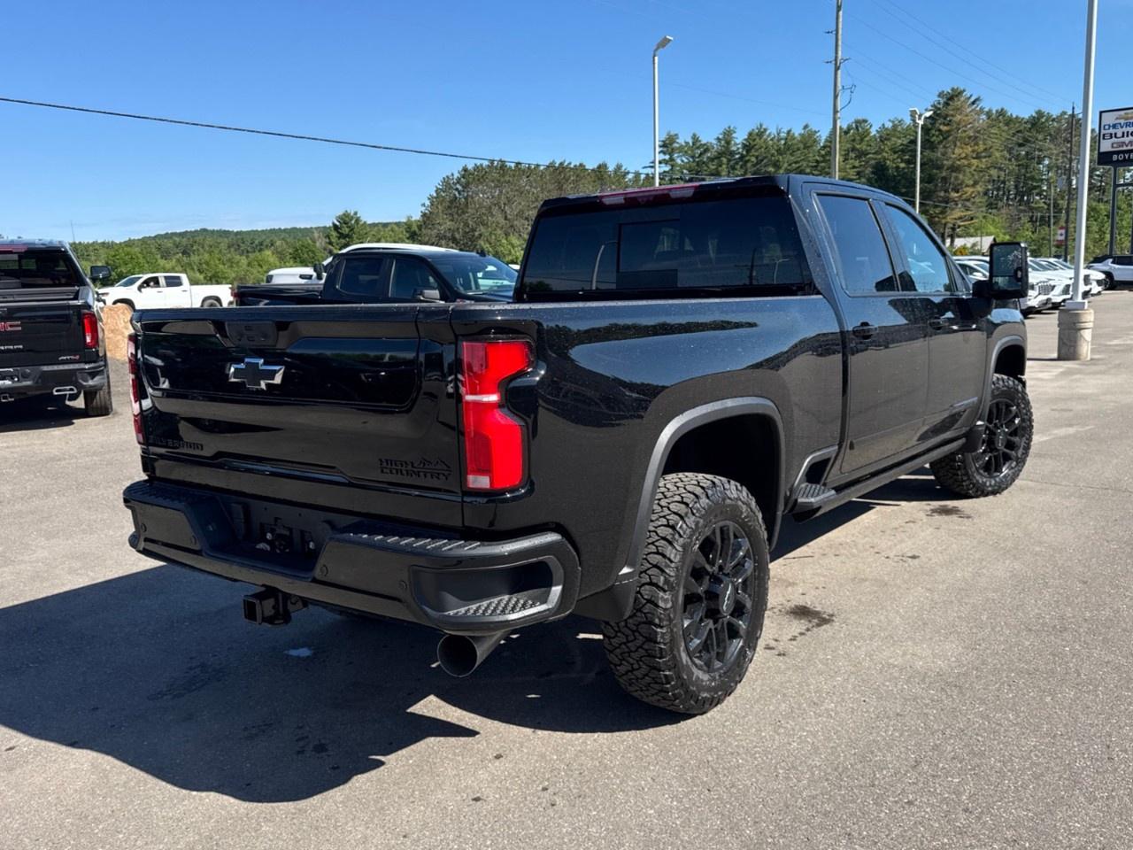 2026 Chevrolet Silverado 3500HD 4WD Crew Cab Standard Box High Country Photo