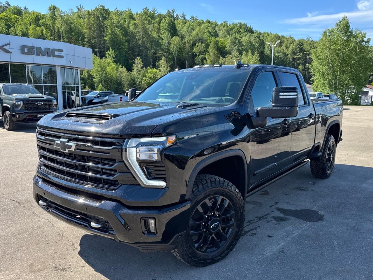 2026 Chevrolet Silverado 3500HD 4WD Crew Cab Standard Box High Country Photo