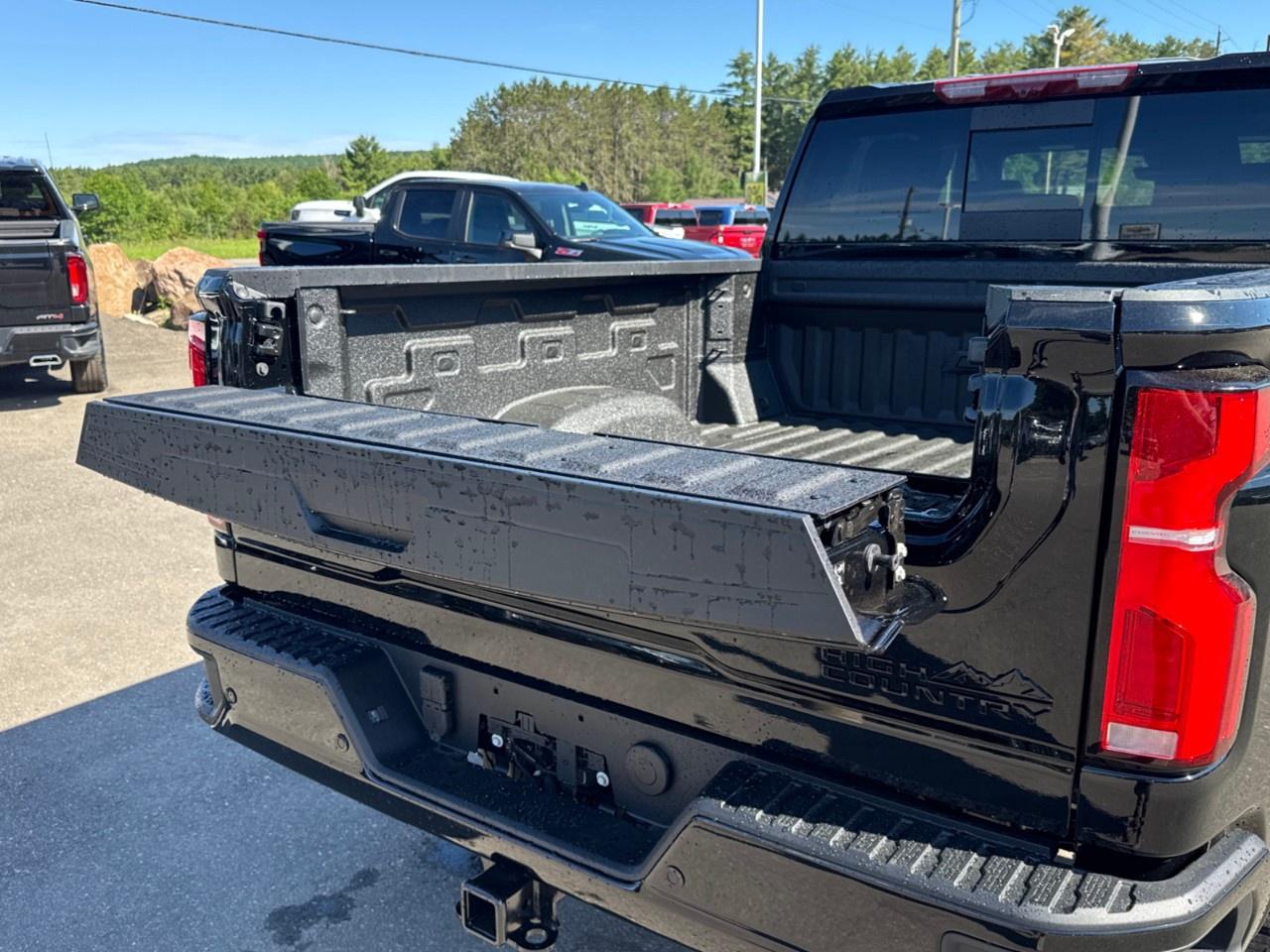 2026 Chevrolet Silverado 3500HD 4WD Crew Cab Standard Box High Country Photo