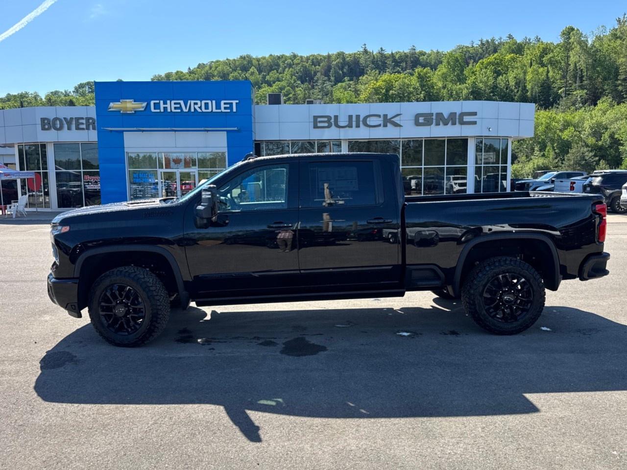 2026 Chevrolet Silverado 3500HD 4WD Crew Cab Standard Box High Country Photo