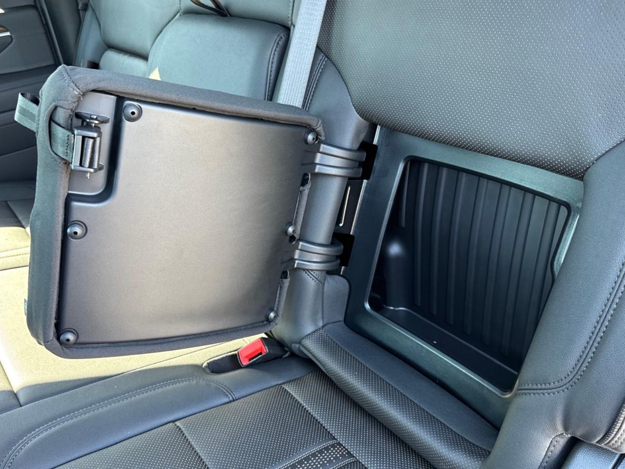 2026 Chevrolet Silverado 3500HD 4WD Crew Cab Standard Box High Country Photo