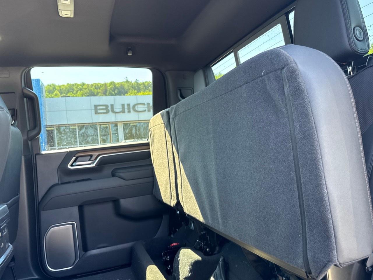 2026 Chevrolet Silverado 3500HD 4WD Crew Cab Standard Box High Country Photo
