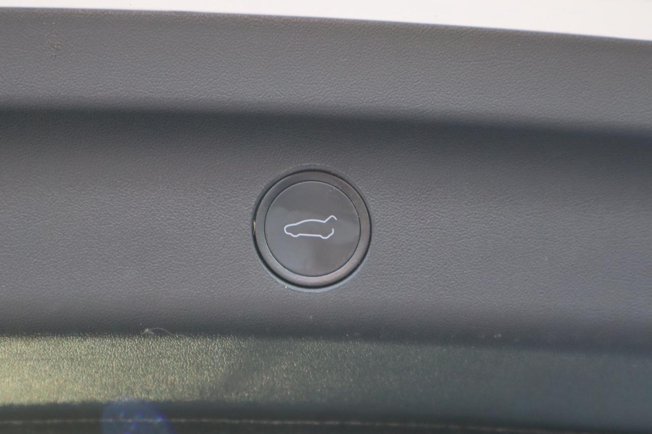 2021 Tesla Model Y Long Range   Dual Motor   No Accident   One Owner Photo