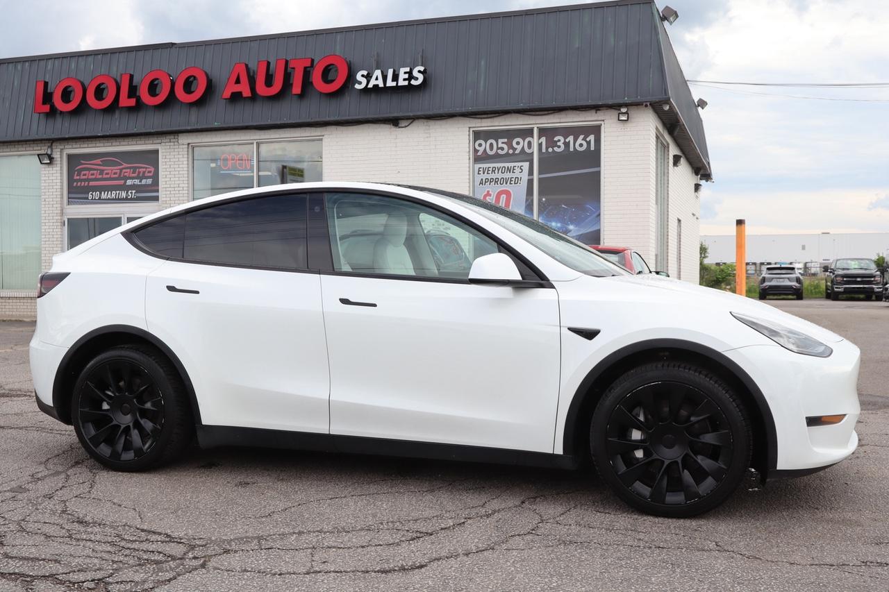 2022 Tesla Model Y Long Range AWD   Dual Motor   7 Passenger Photo0