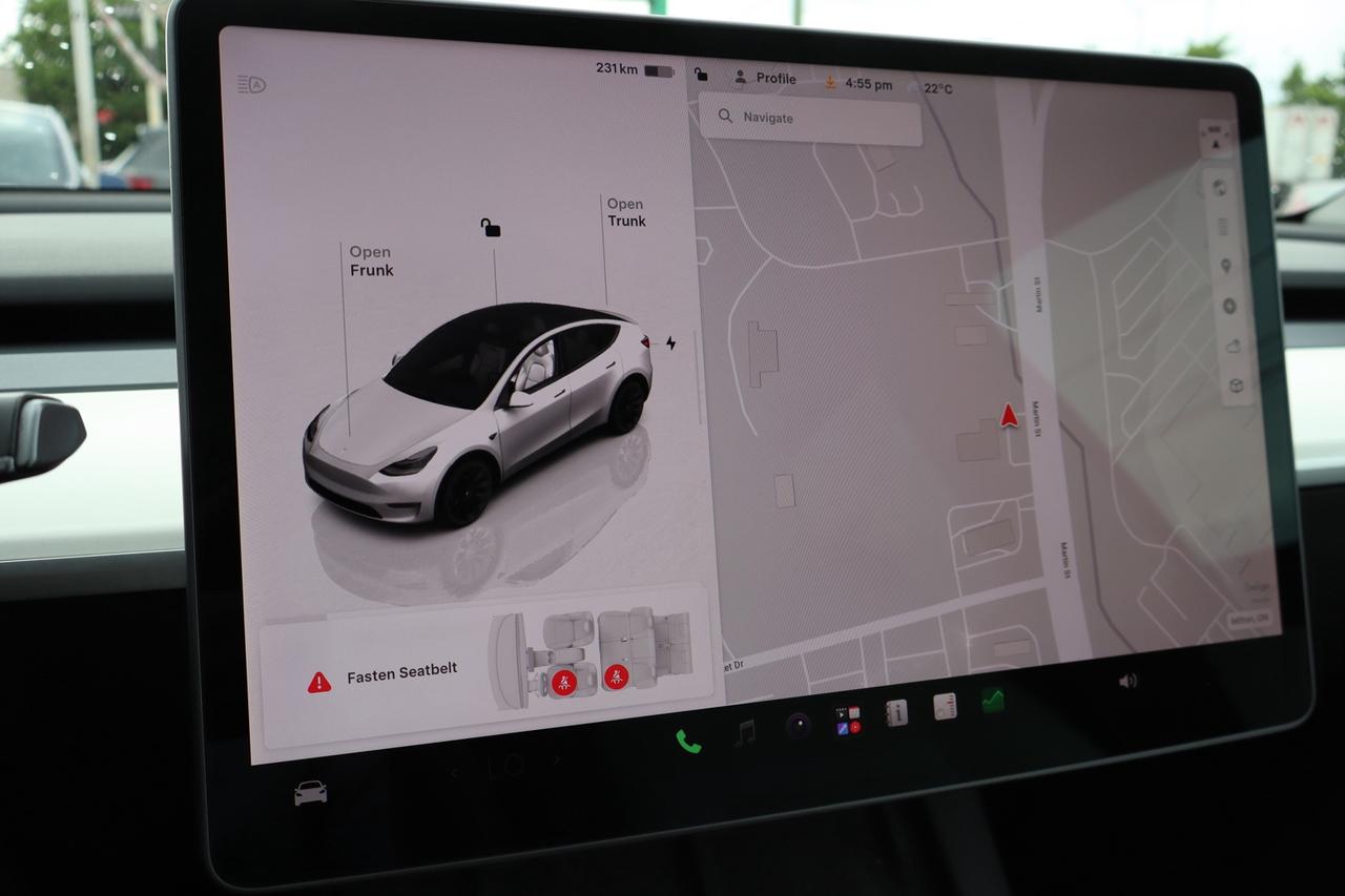 2022 Tesla Model Y Long Range AWD   Dual Motor   7 Passenger Photo