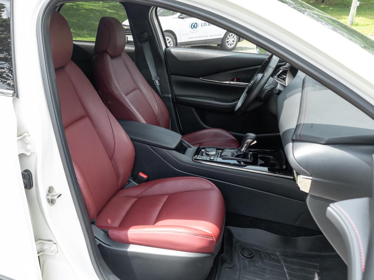 2023 Mazda CX-30 GT AWD  GRANET RED LEATHER ONE OWNER  NO ACCIDENTS Photo