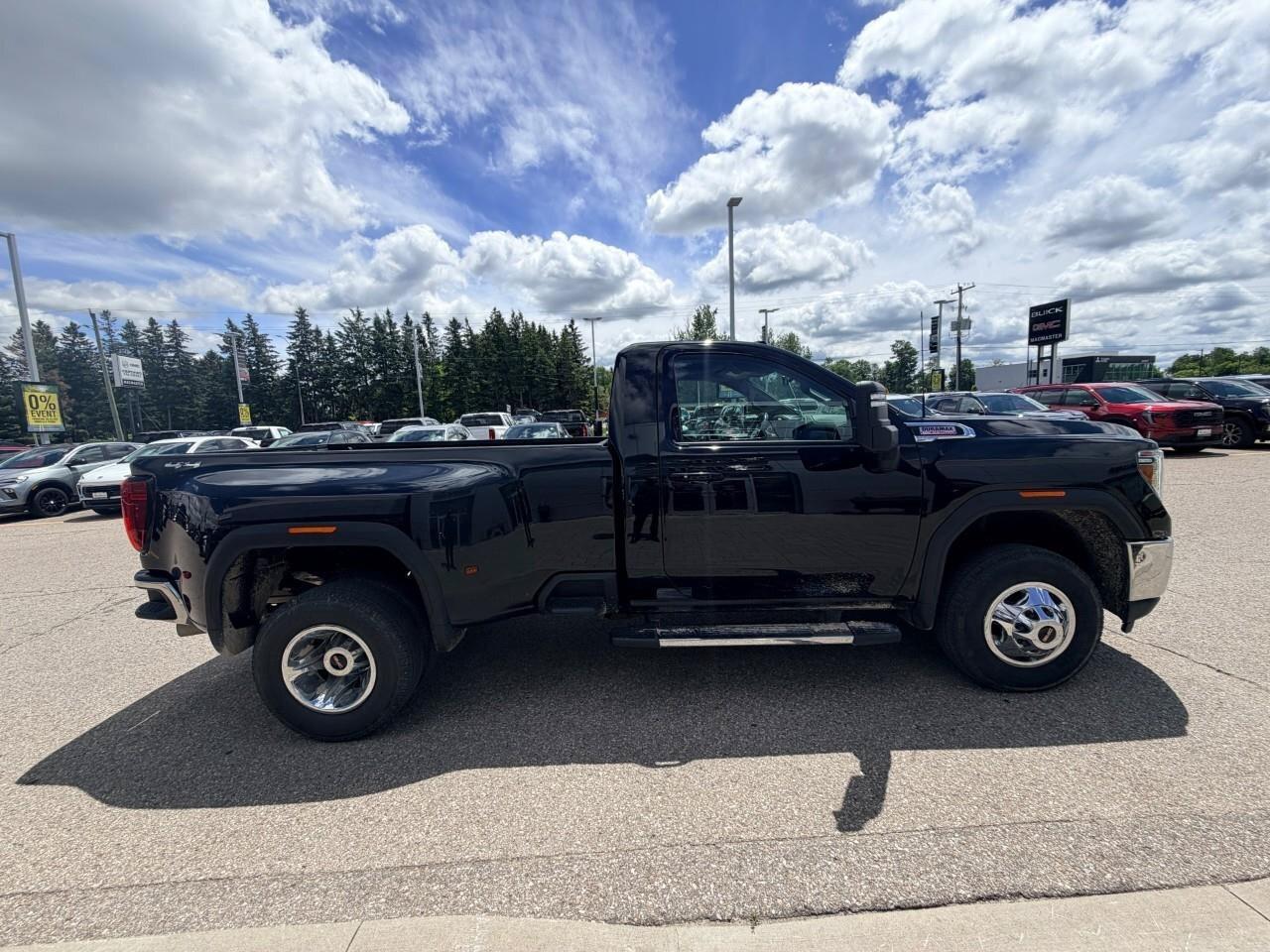 2022 GMC Sierra 3500HD 4WD Reg Cab 142  SLE Photo