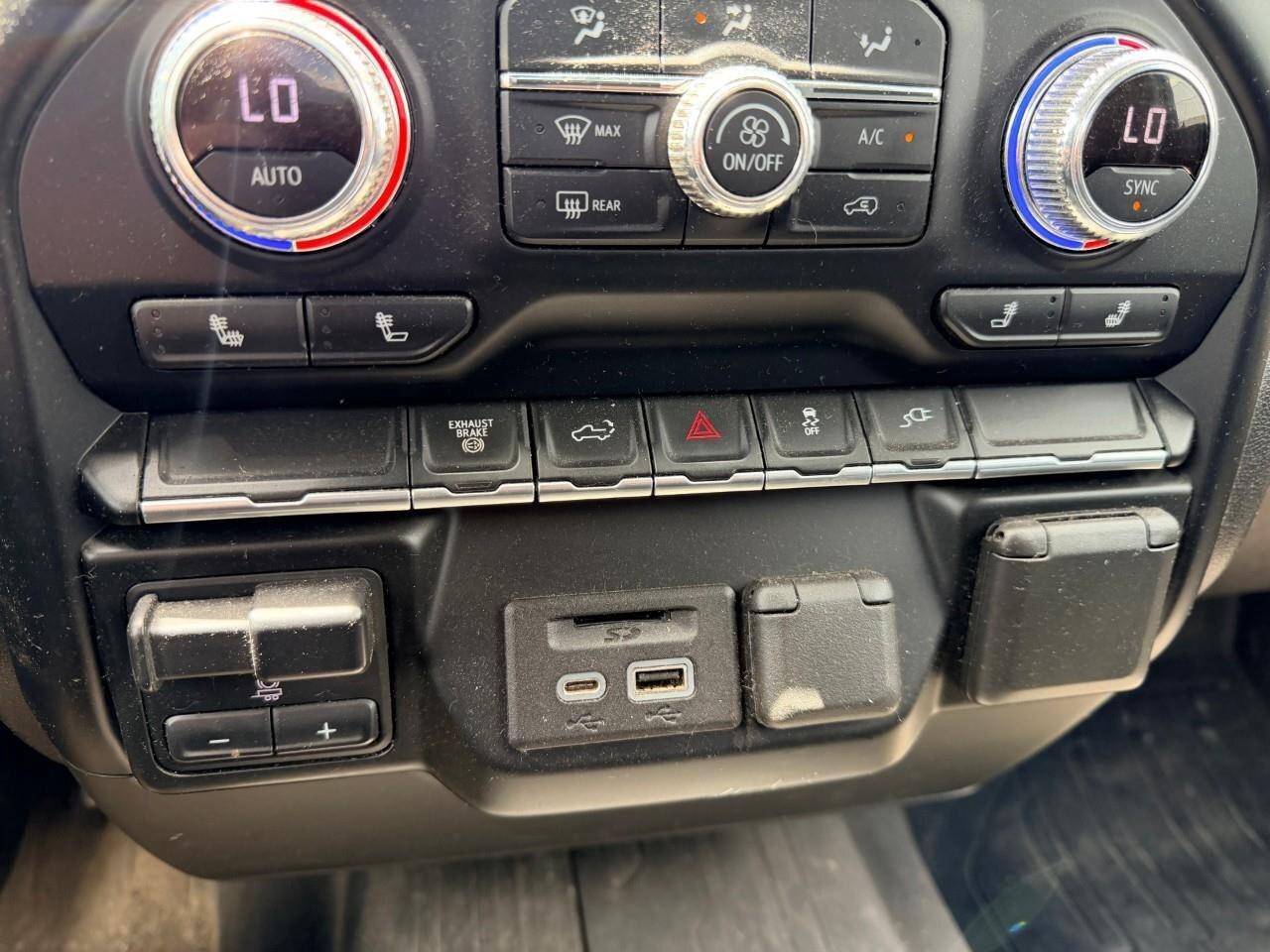2022 GMC Sierra 3500HD 4WD Reg Cab 142  SLE Photo