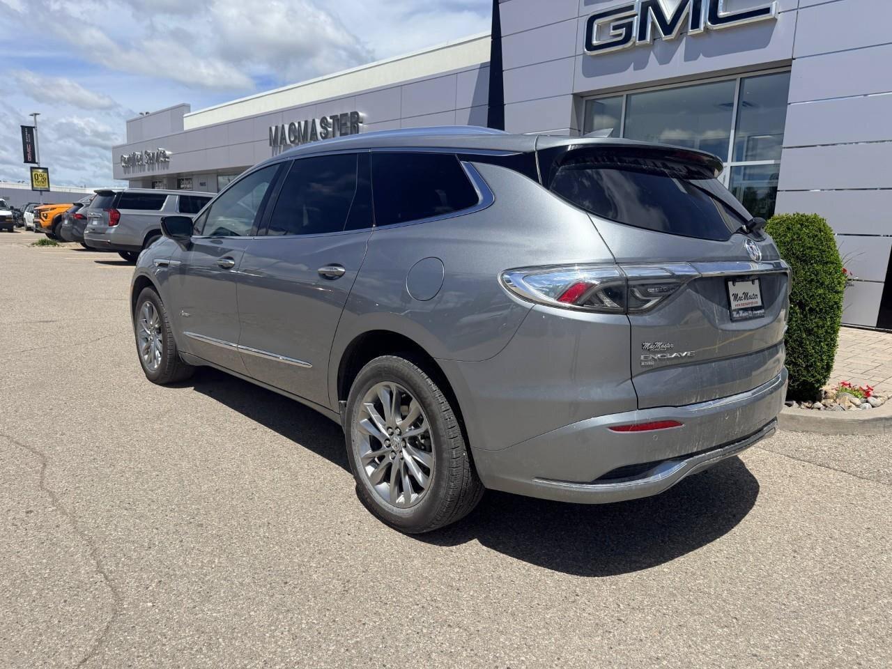 2024 Buick Enclave AWD 4dr Avenir Photo