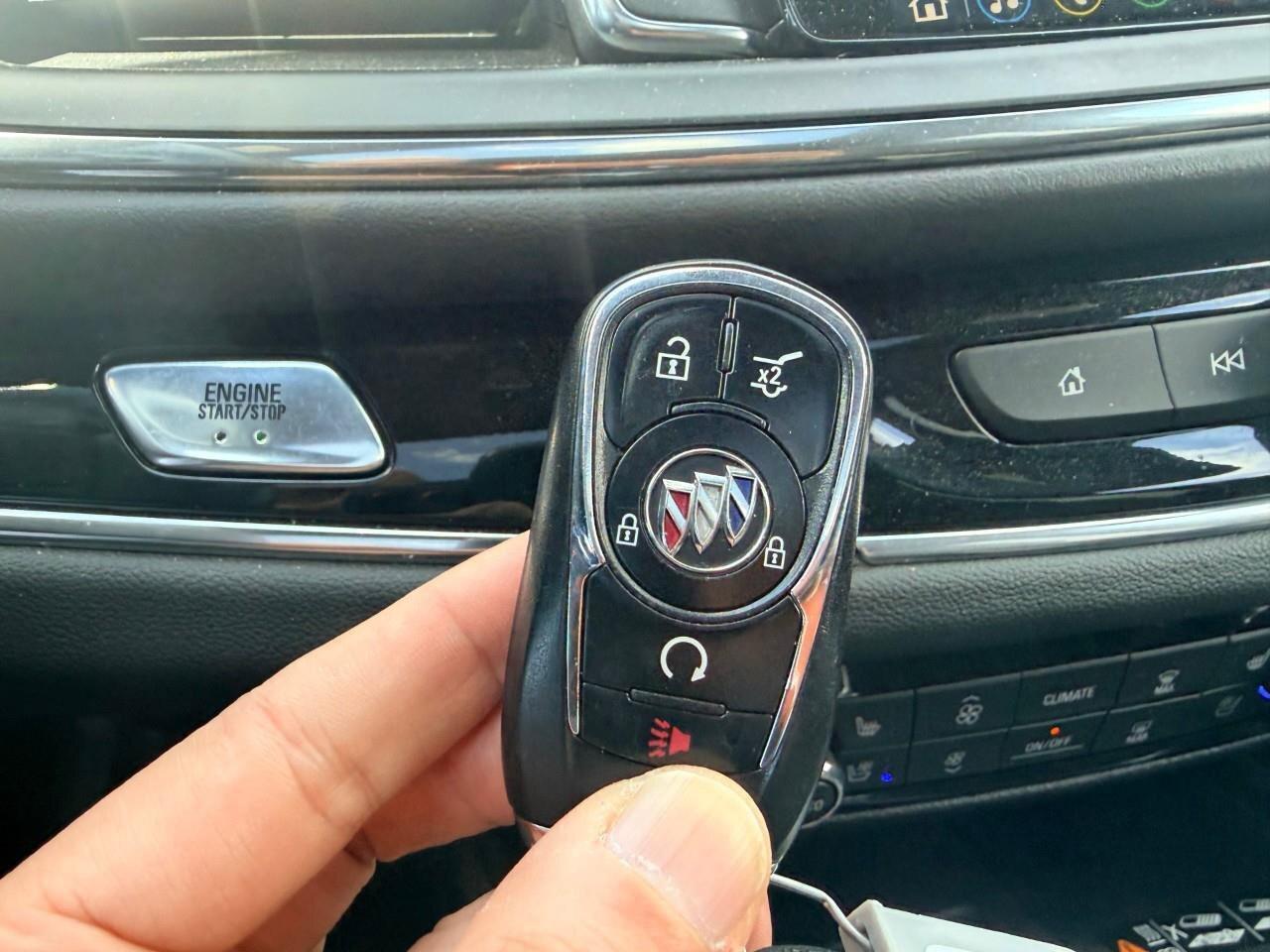 2024 Buick Enclave AWD 4dr Avenir Photo