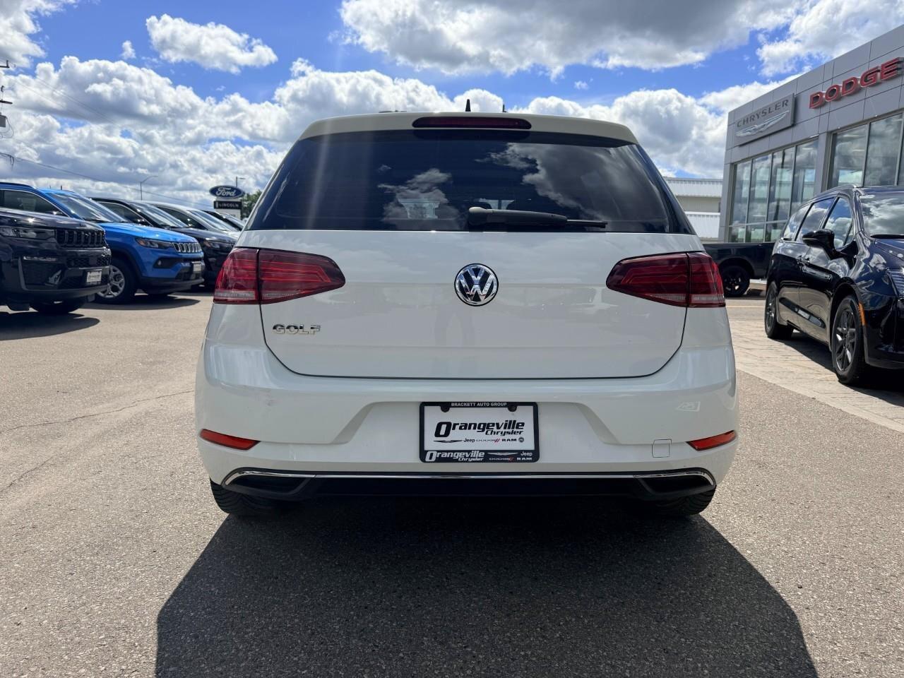 2021 Volkswagen Golf  Photo