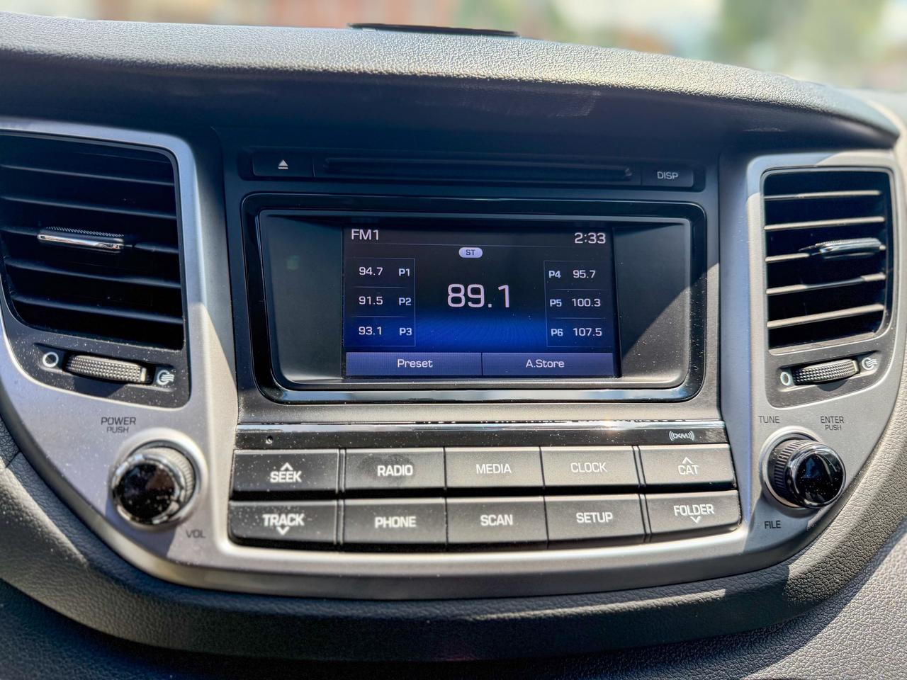 2017 Hyundai Tucson Premium/AWD/LOW KM/BSM/CAMERA/2.0L/HEATED SEATS Photo