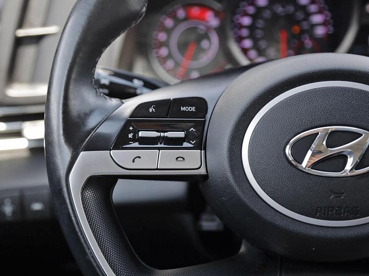 2022 Hyundai Elantra Preferred w/Sun & Tech Pkg 4dr Sedan Photo