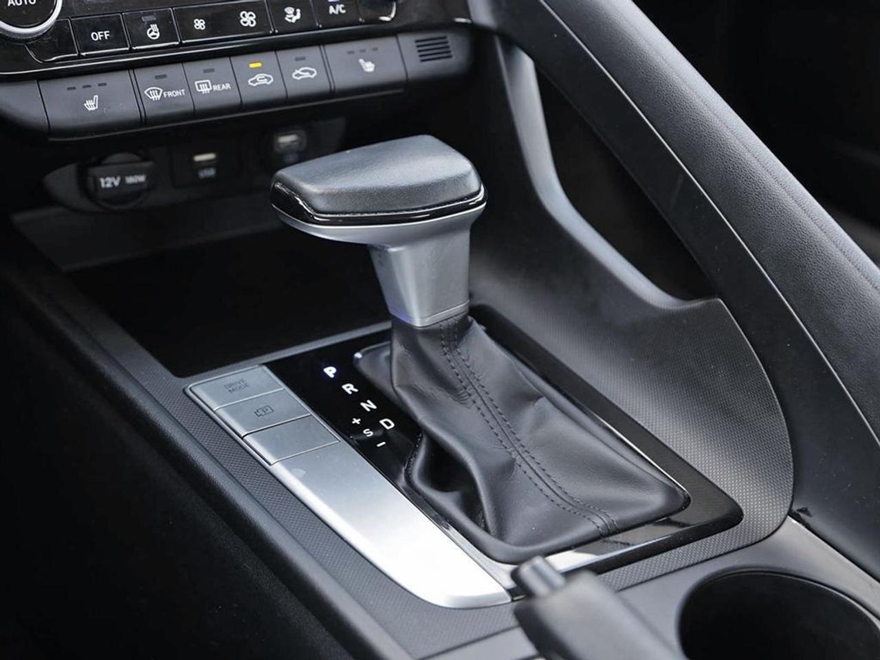 2022 Hyundai Elantra Preferred w/Sun & Tech Pkg 4dr Sedan Photo