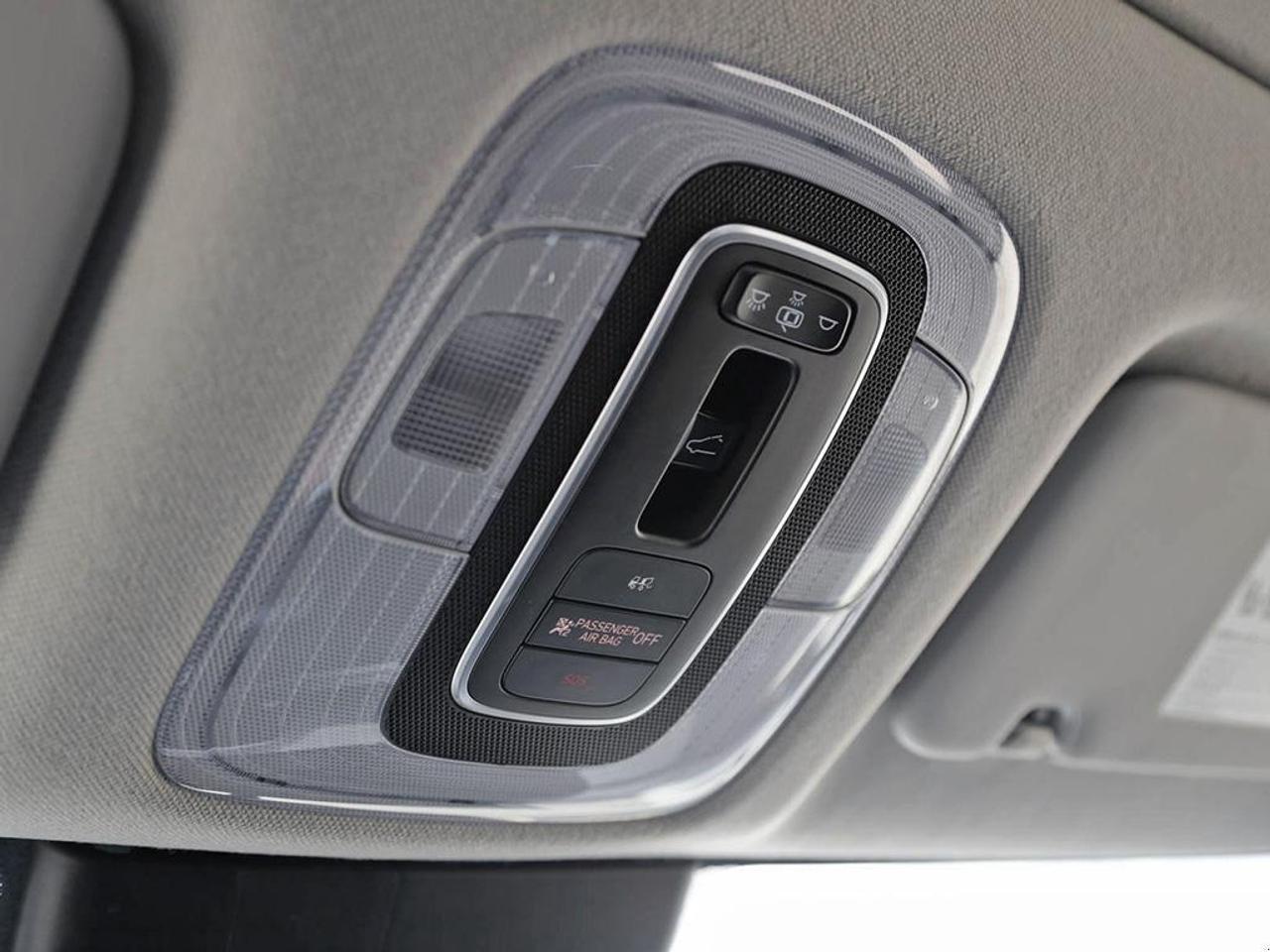 2022 Hyundai Elantra Preferred w/Sun & Tech Pkg 4dr Sedan Photo