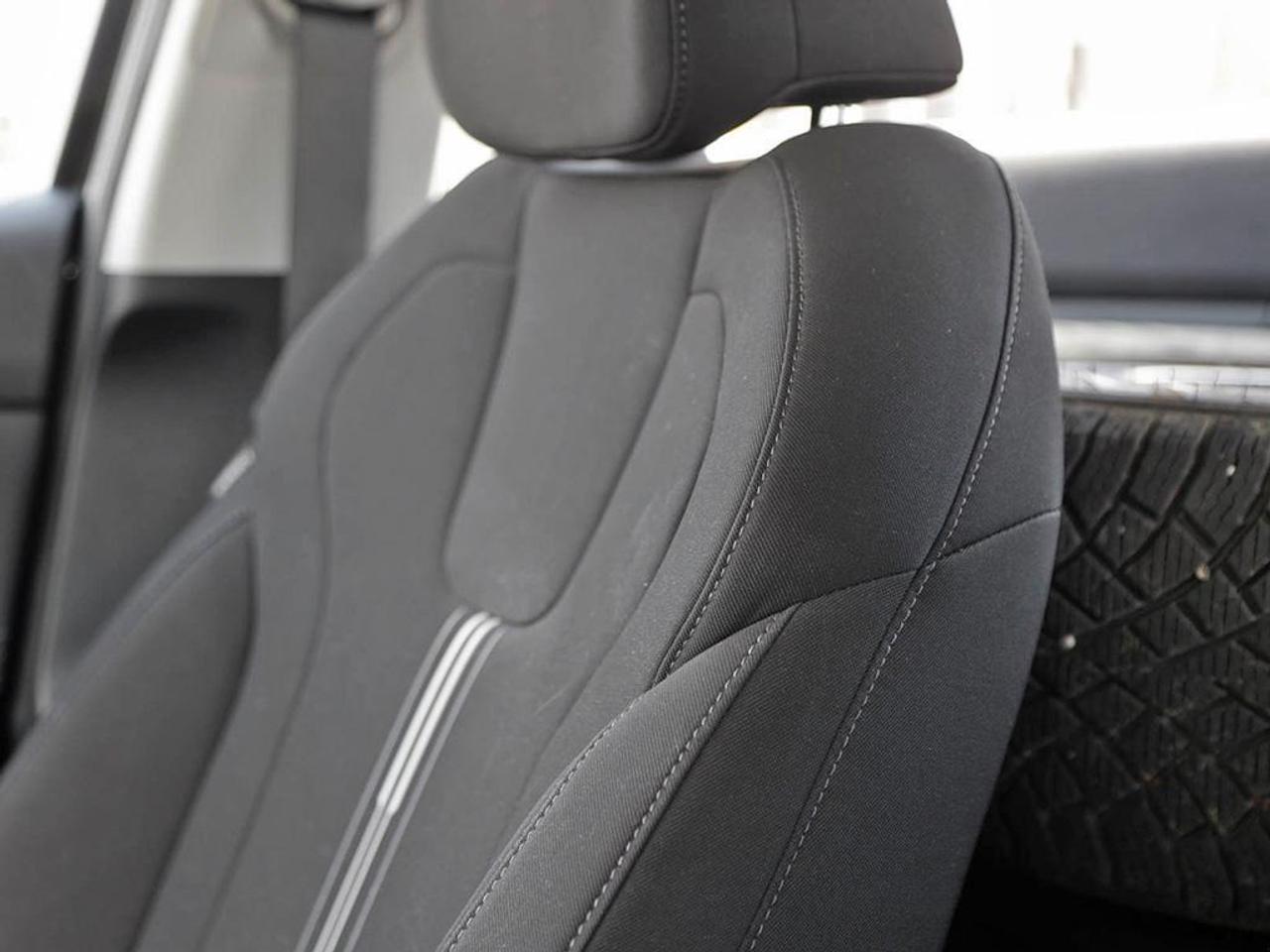 2022 Hyundai Elantra Preferred w/Sun & Tech Pkg 4dr Sedan Photo