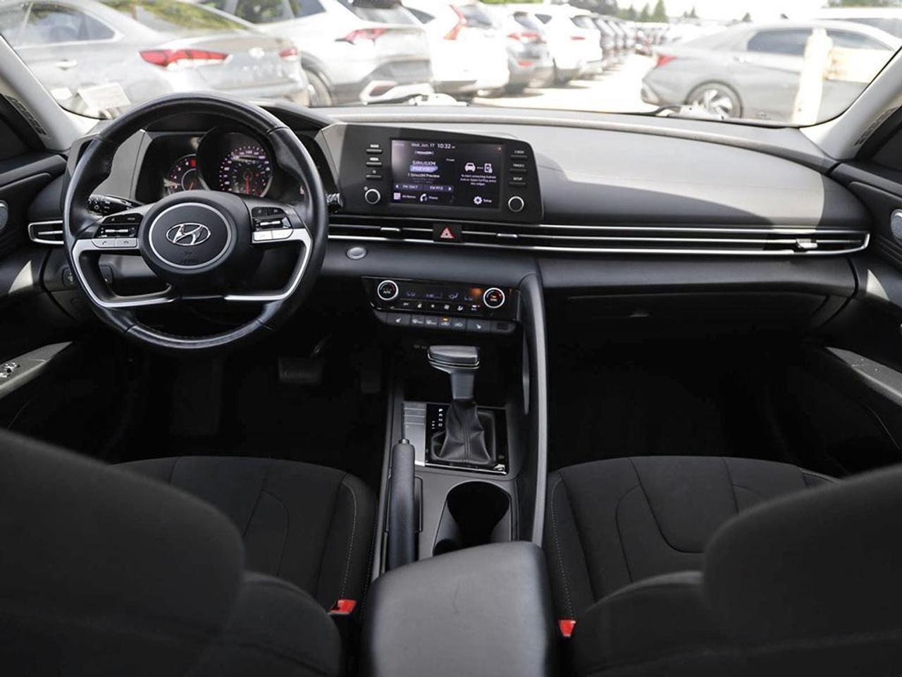2022 Hyundai Elantra Preferred w/Sun & Tech Pkg 4dr Sedan Photo