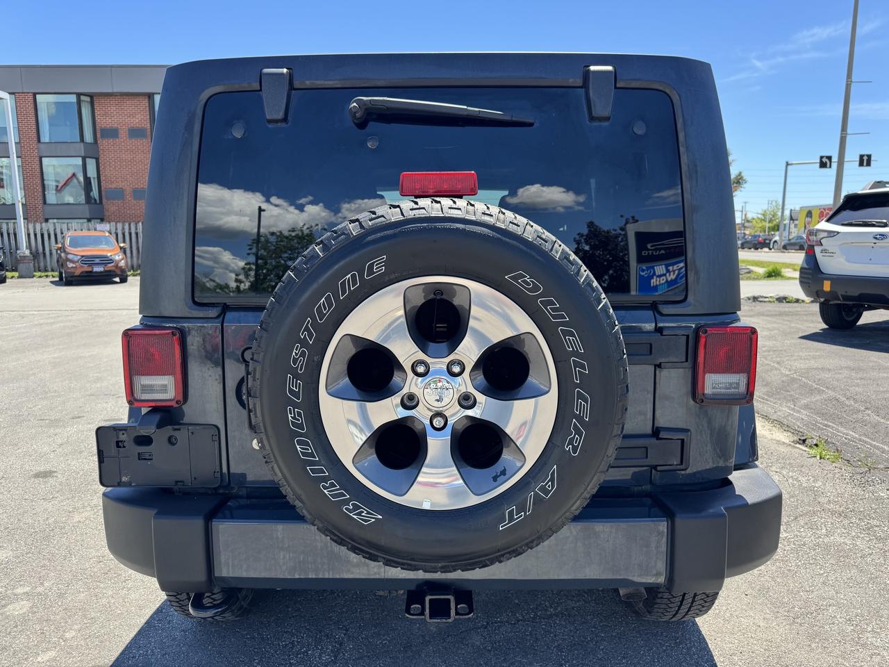 2016 Jeep WRANGLER UNLIMITED 4WD 4dr Sahara Photo