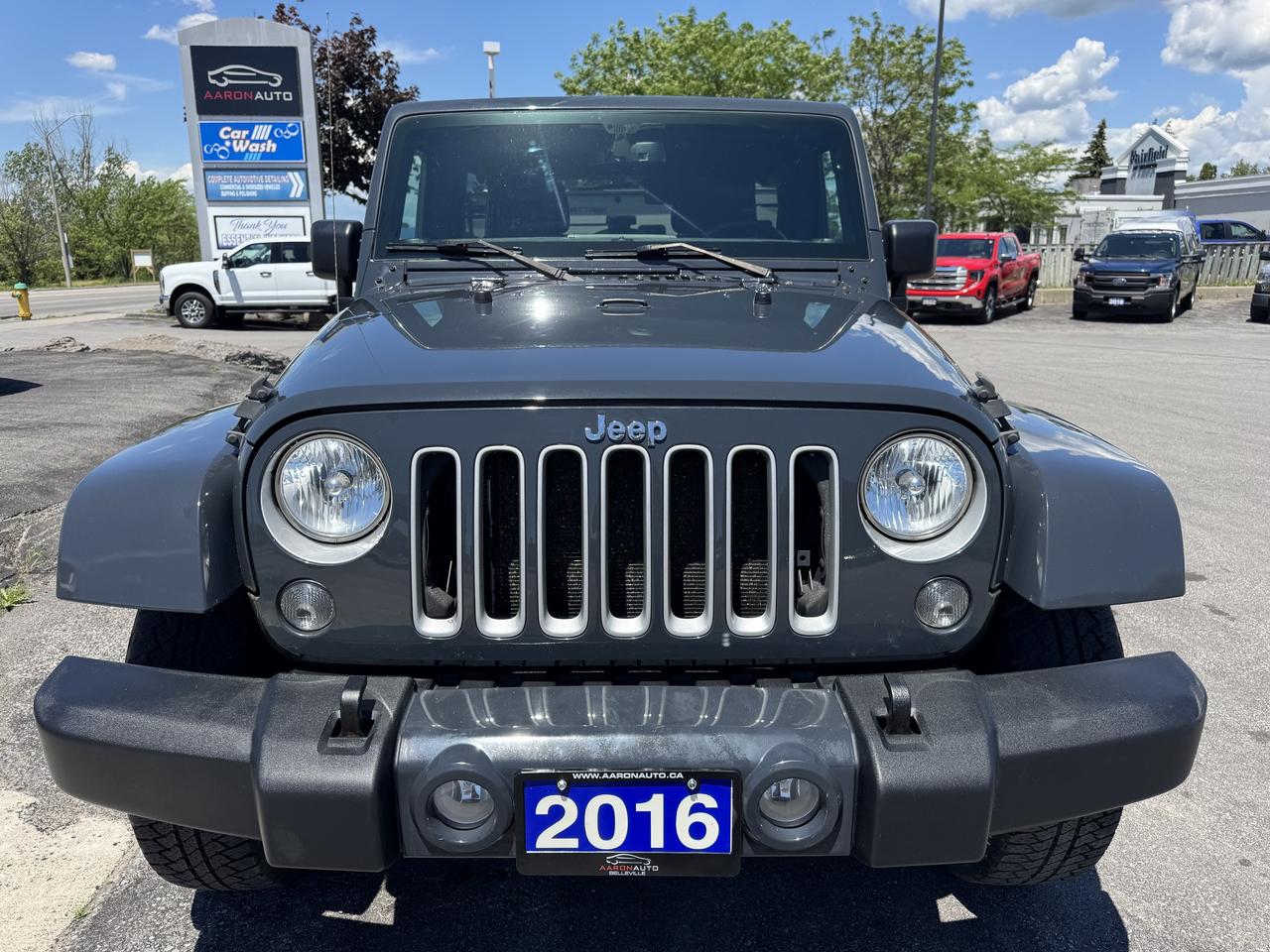 2016 Jeep WRANGLER UNLIMITED 4WD 4dr Sahara Photo