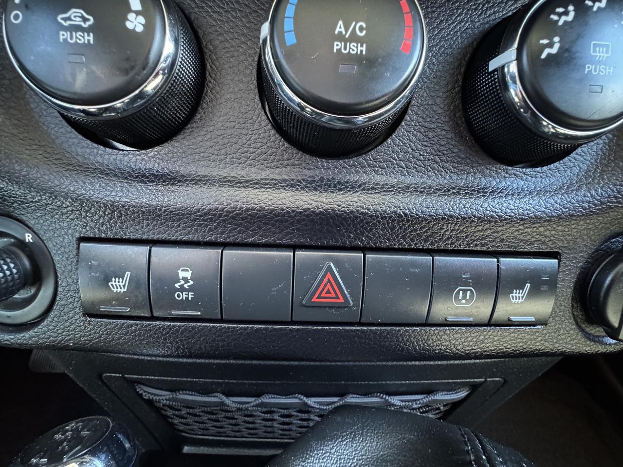 2016 Jeep WRANGLER UNLIMITED 4WD 4dr Sahara Photo