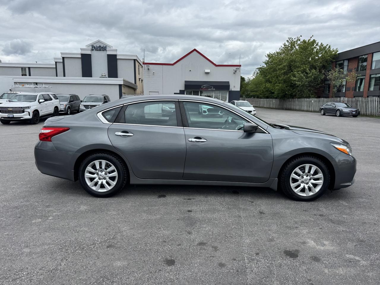 2017 Nissan Altima 4dr Sdn 2.5 Low KM - Certified Photo