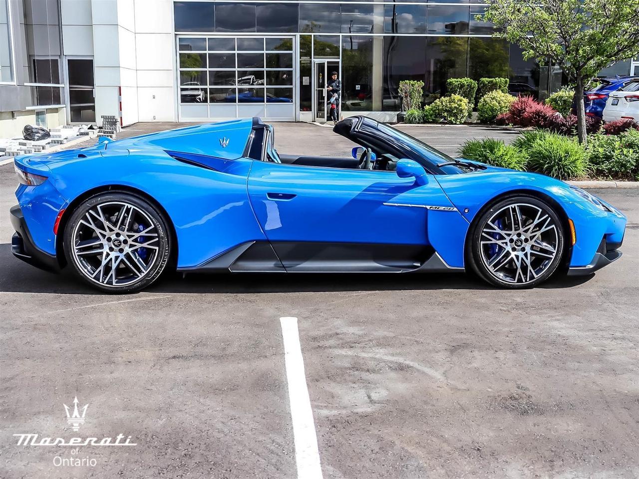 2023 Maserati MC20 Cielo 2dr Rear-Wheel Drive Convertible Photo2