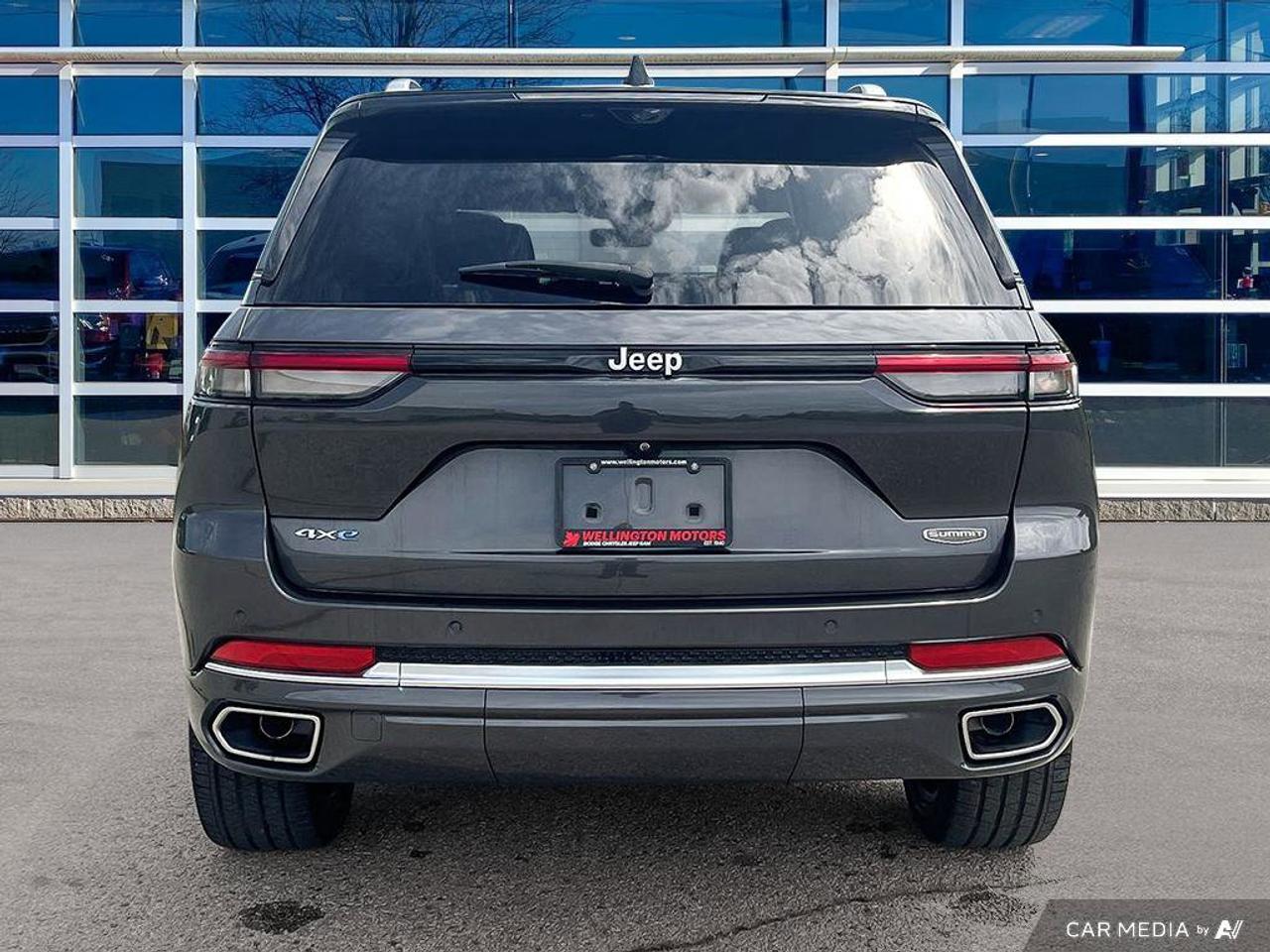 2023 Jeep Grand Cherokee 4xe Summit Reserve | Navigation | Leather | Sunroof | Remote Start | Rain Sensing Wipers | Photo