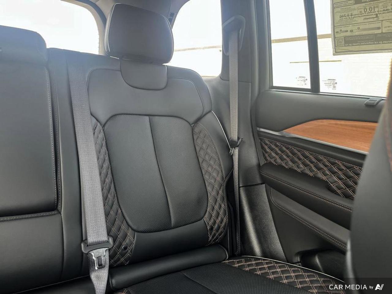 2023 Jeep Grand Cherokee 4xe Summit Reserve | Navigation | Leather | Sunroof | Remote Start | Rain Sensing Wipers | Photo
