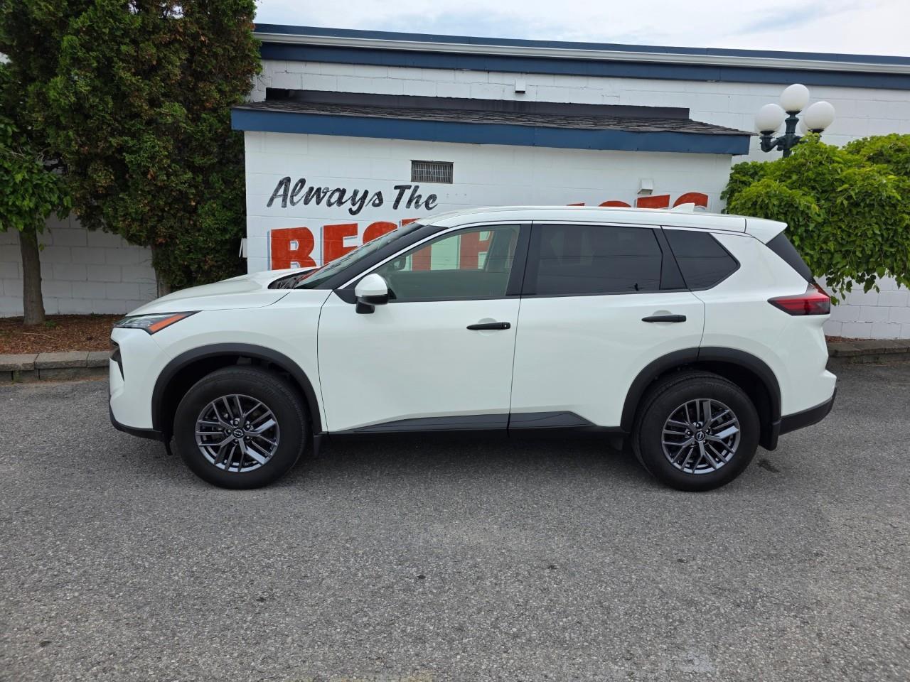 2024 Nissan Rogue S 4dr All-Wheel Drive Sport Utility Photo4