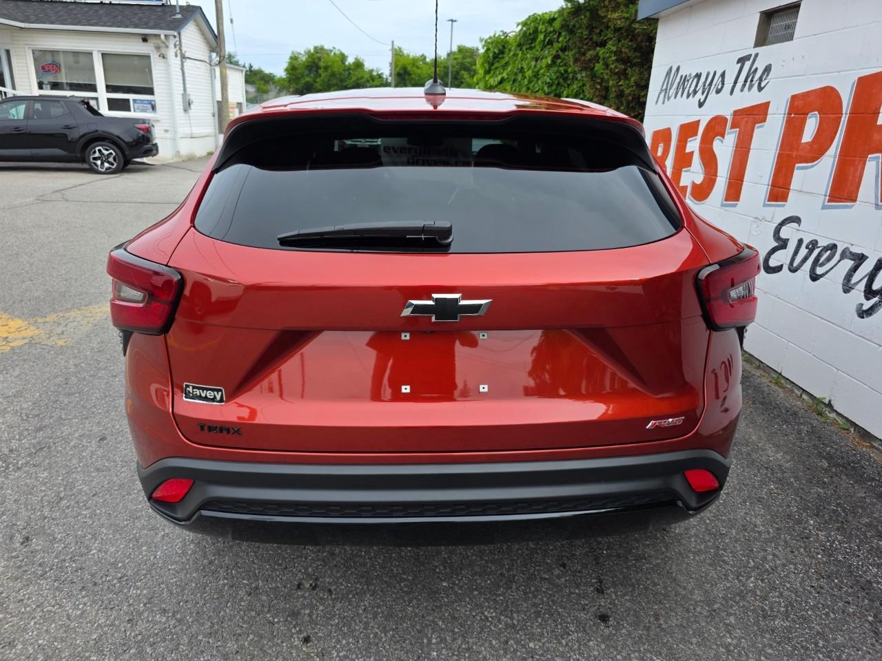 2024 Chevrolet Trax 1RS 4dr Front-Wheel Drive Photo
