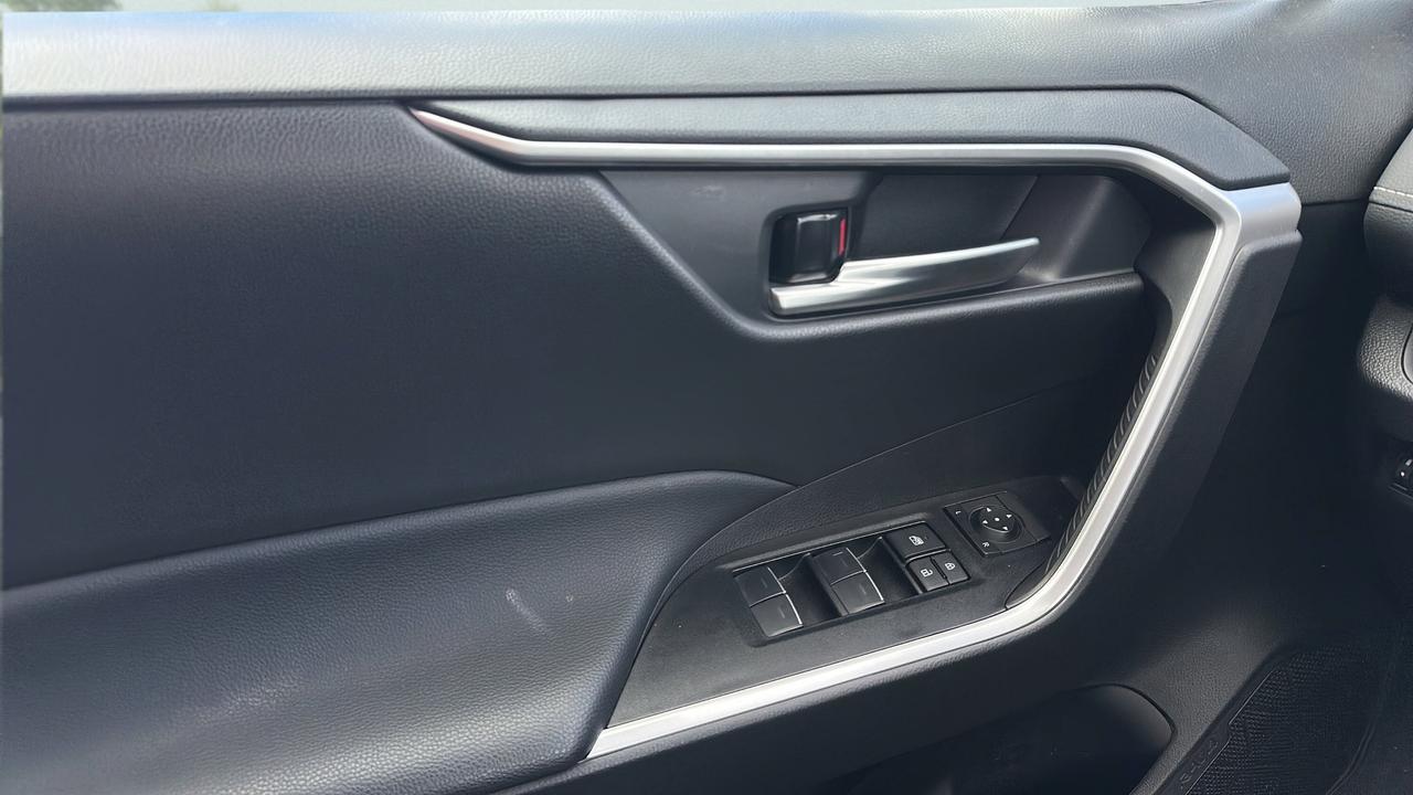 2025 Toyota RAV4 Hybrid  Photo