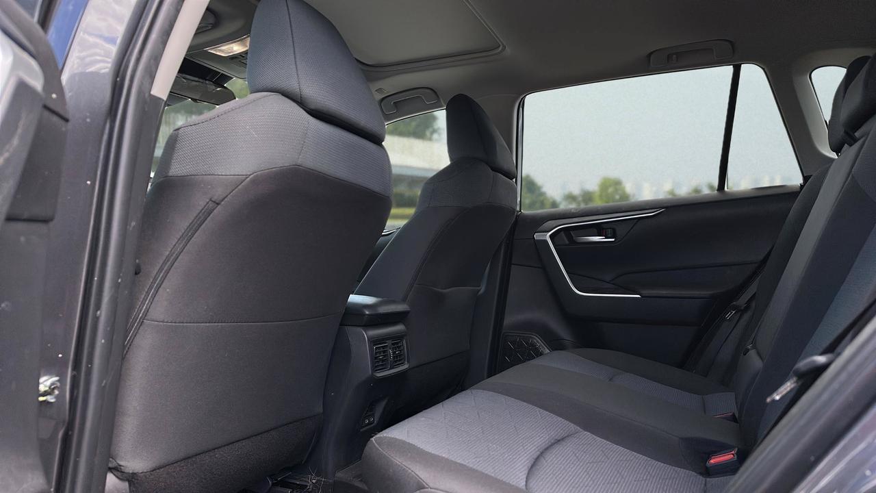 2025 Toyota RAV4 Hybrid  Photo