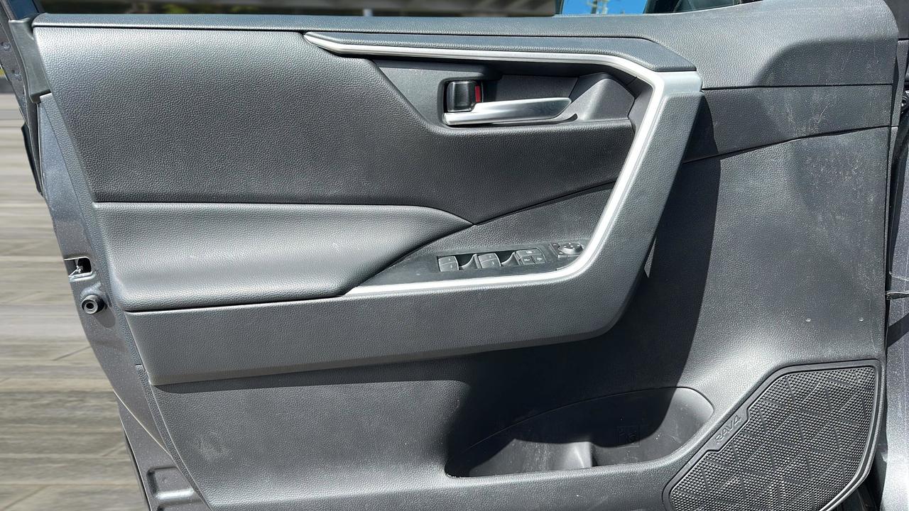2025 Toyota RAV4 Hybrid  Photo