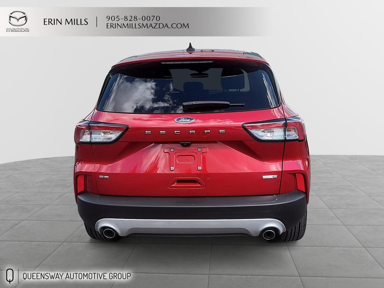 2020 Ford Escape SE Photo