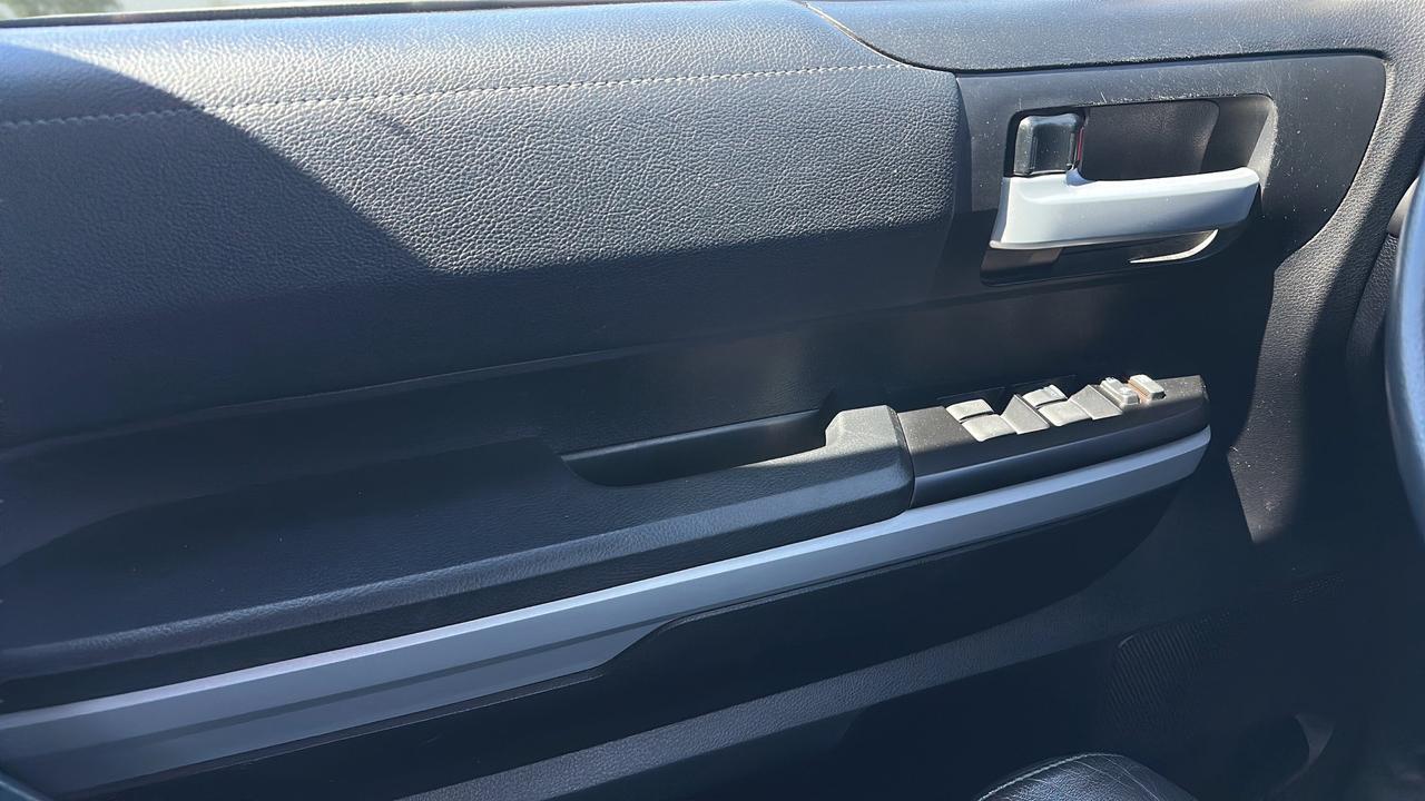 2021 Toyota Tundra 4X4 CrewMax SR5 Photo