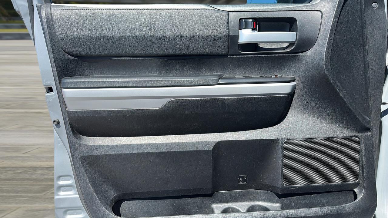 2021 Toyota Tundra 4X4 CrewMax SR5 Photo